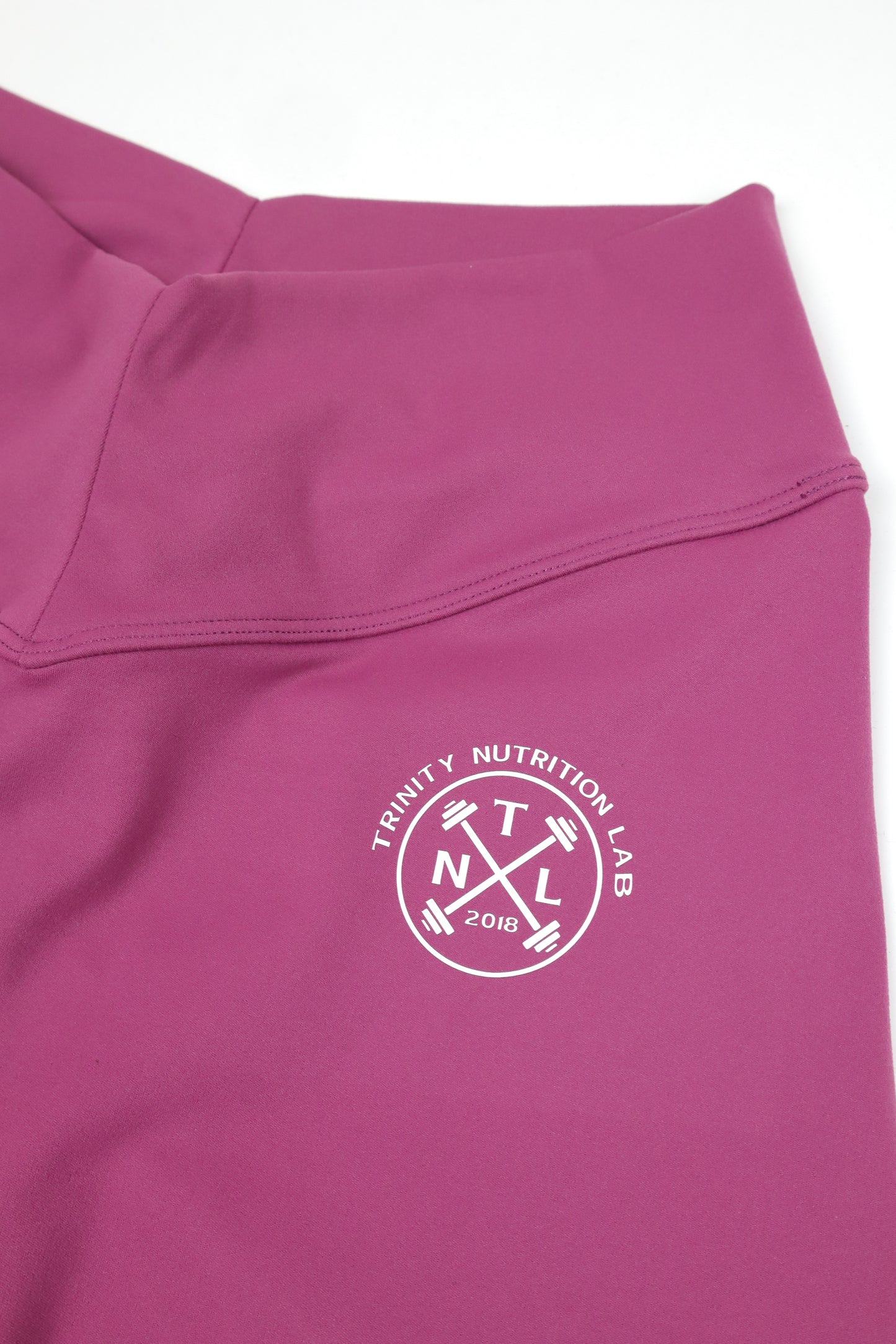 V-waist and scrunch butt shorts for gym