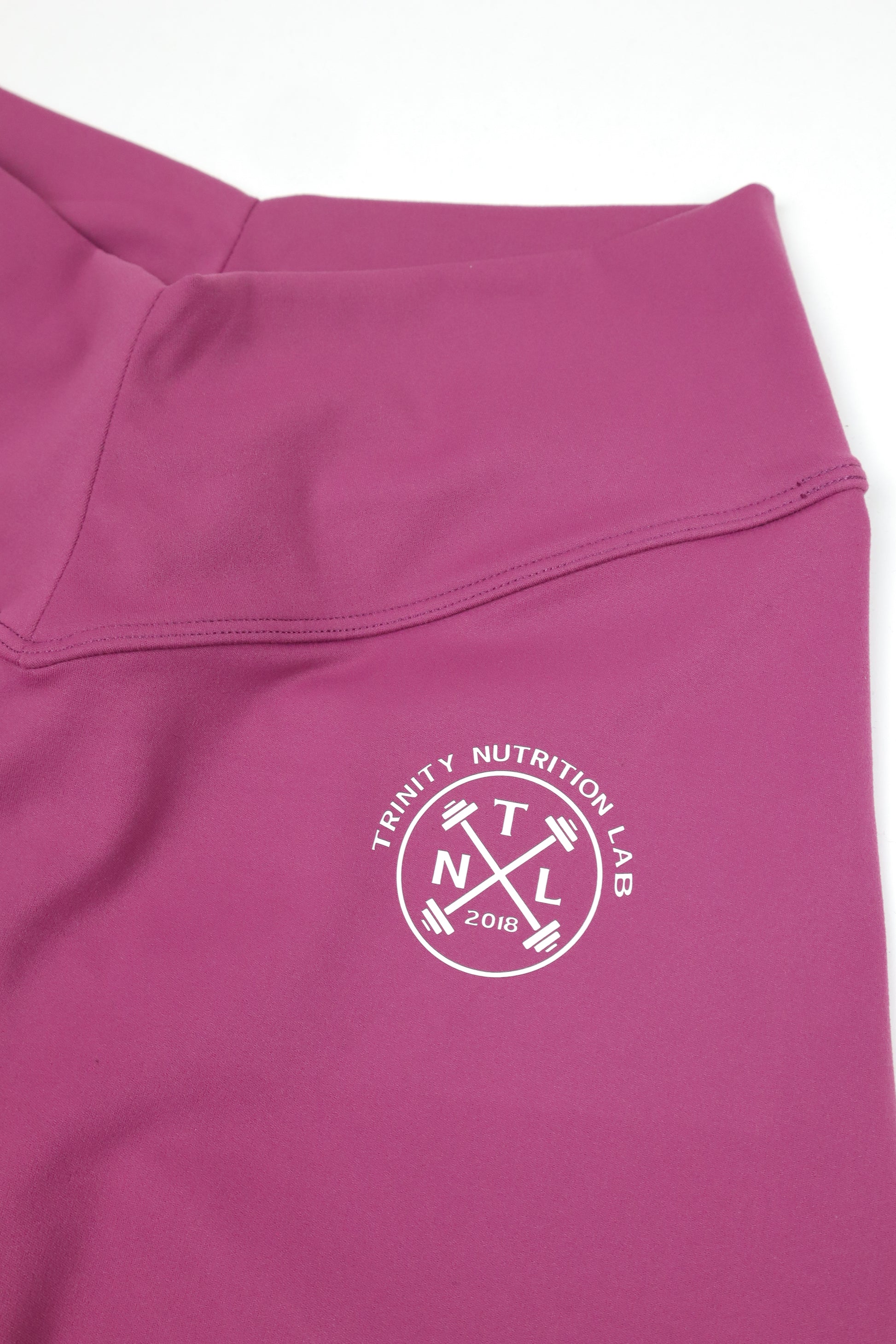 V-waist and scrunch butt shorts for gym