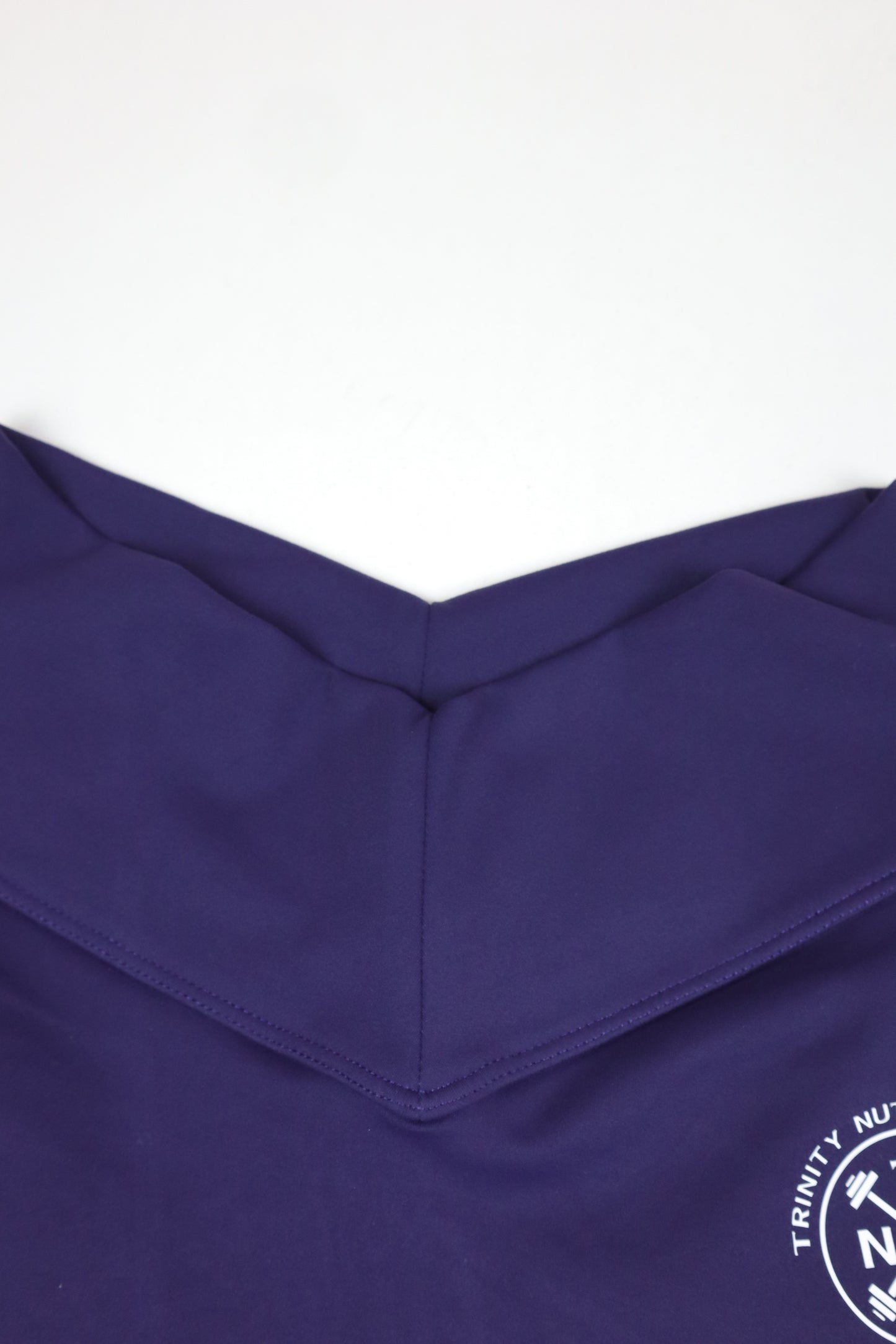 V-waist and scrunch butt shorts for gym