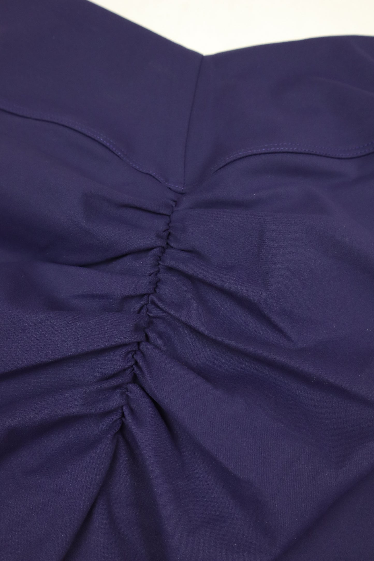 V-waist and scrunch butt shorts for gym