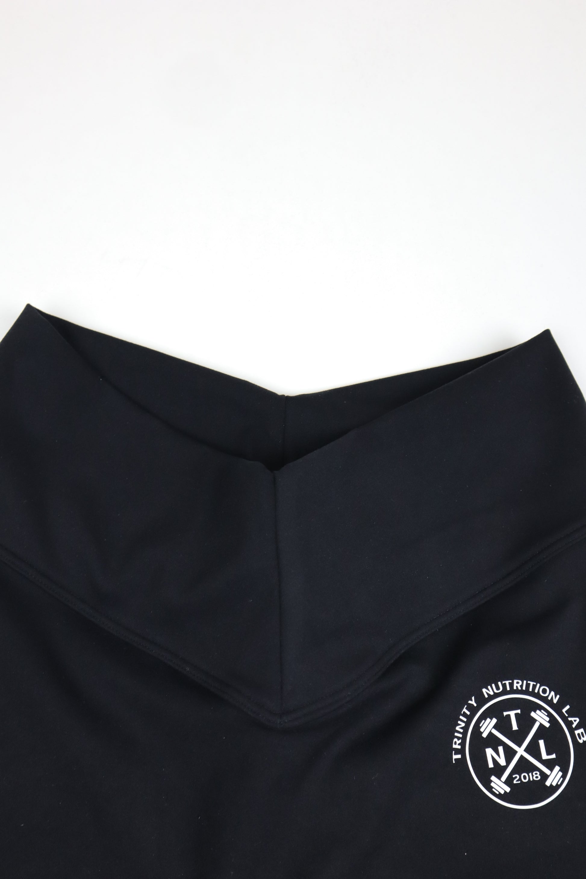 V-waist and scrunch butt shorts for gym