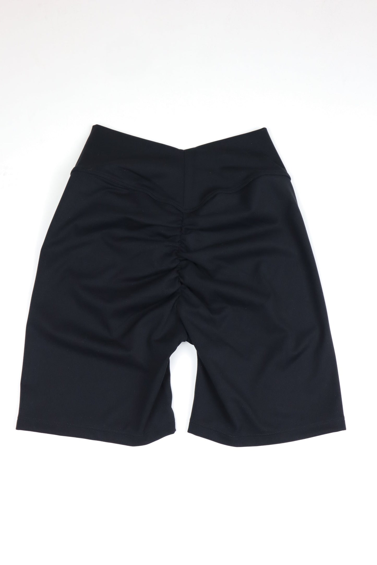 V-waist and scrunch butt shorts for gym